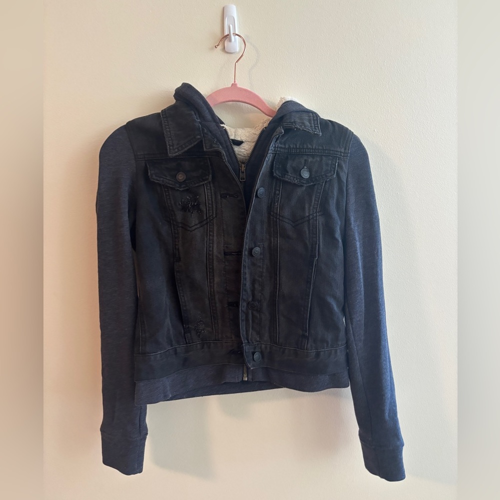 Hollister Vintage Y2K 2000s Black Jean Jacket with Sherpa Fur Lining XS